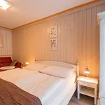 Maxant Hotel 3*