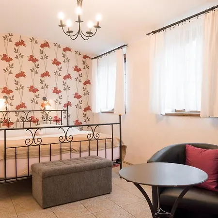 Maxant Hotel