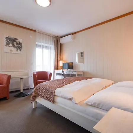 Maxant Hotel