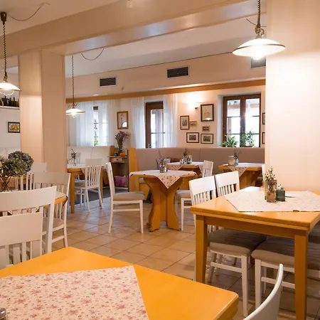 Maxant Hotel 3*