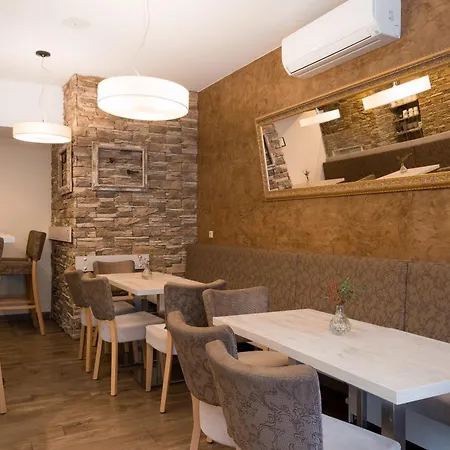 Maxant Hotel Frymburk
