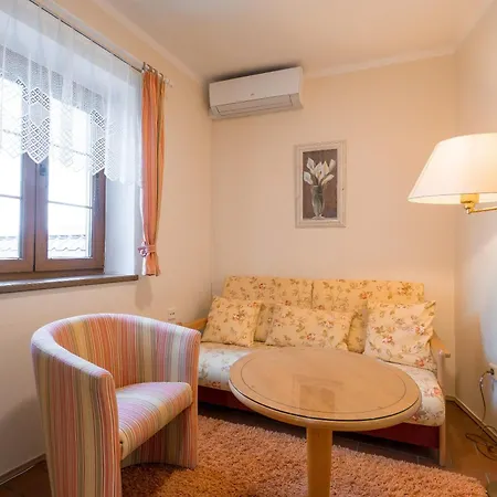 Maxant Hotel