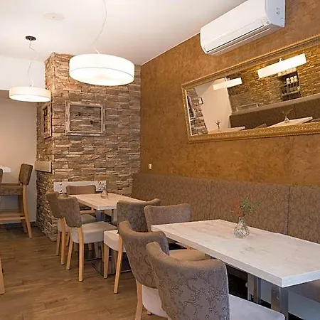 Maxant Hotel Frymburk